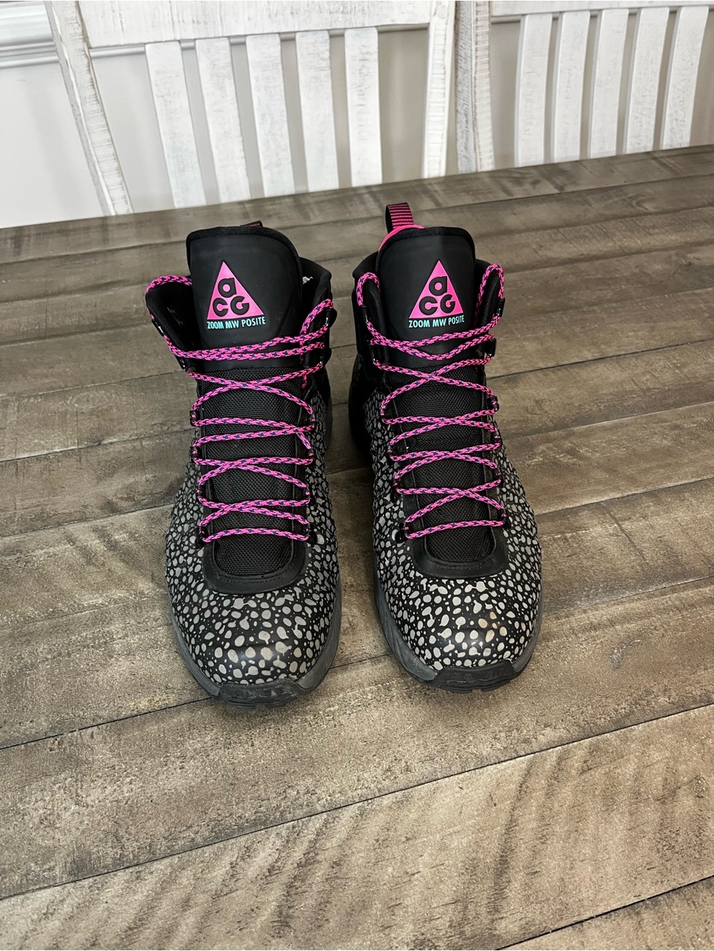Nike Zoom Meriwether
Posite Black Pink Foil
Gamma Blue Men's Boots
Sneakers 11.5 - Picture 3 of 5